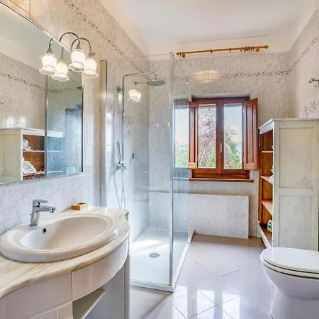 Amazing In With Wifi Holiday home
